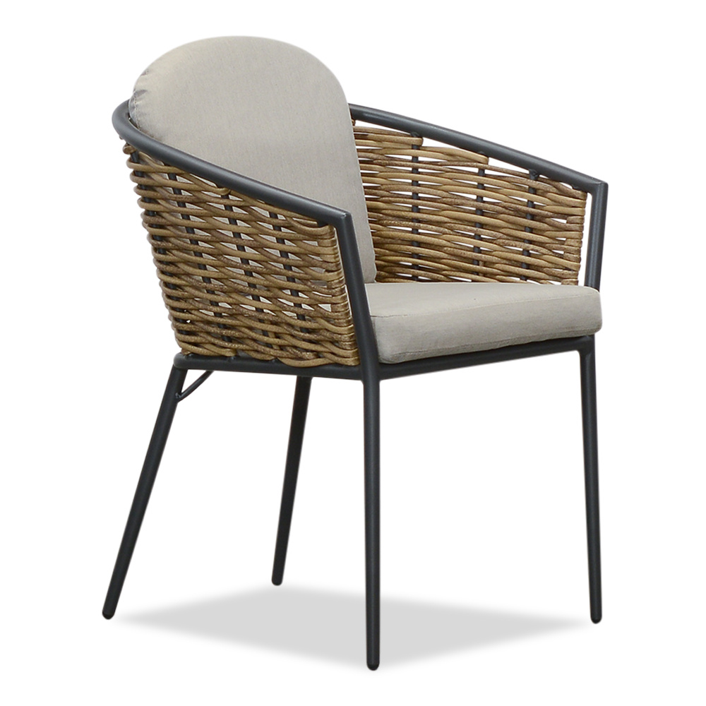 Lucca dining tuinstoel stapelbaar | wicker + aluminium | zand