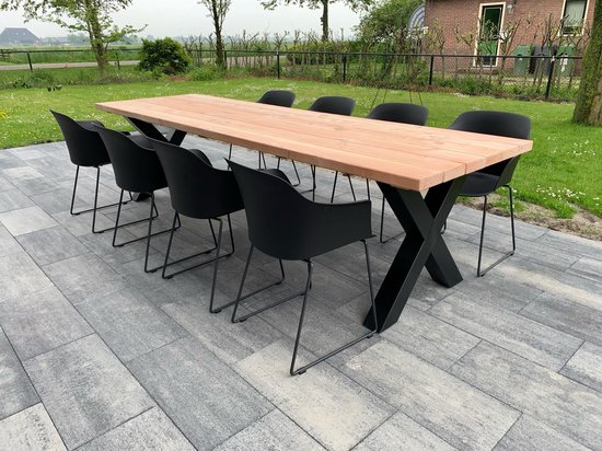 Tuintafel Douglas 300cm | Stalen Poten | Duurzame Eettafel | + Montage | Onderhoudsarm | 6-8 personen | Geschaafd blad | DuuMaa