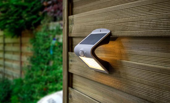 Solar wandlamp voor buiten - 1,5 watt - met sensor - wit | Ideaal als tuinverlichting op zonne-energie | Mooie tuinlampen voor aan de muur, wand of schutting